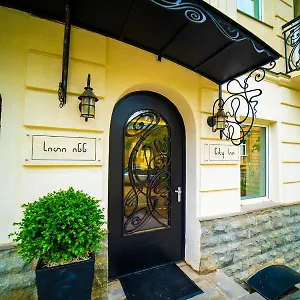 - Boutique Отель Тбилиси