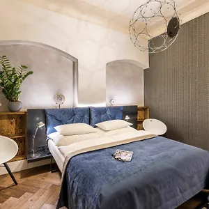Mooo By The Castle Aparthotel Praga